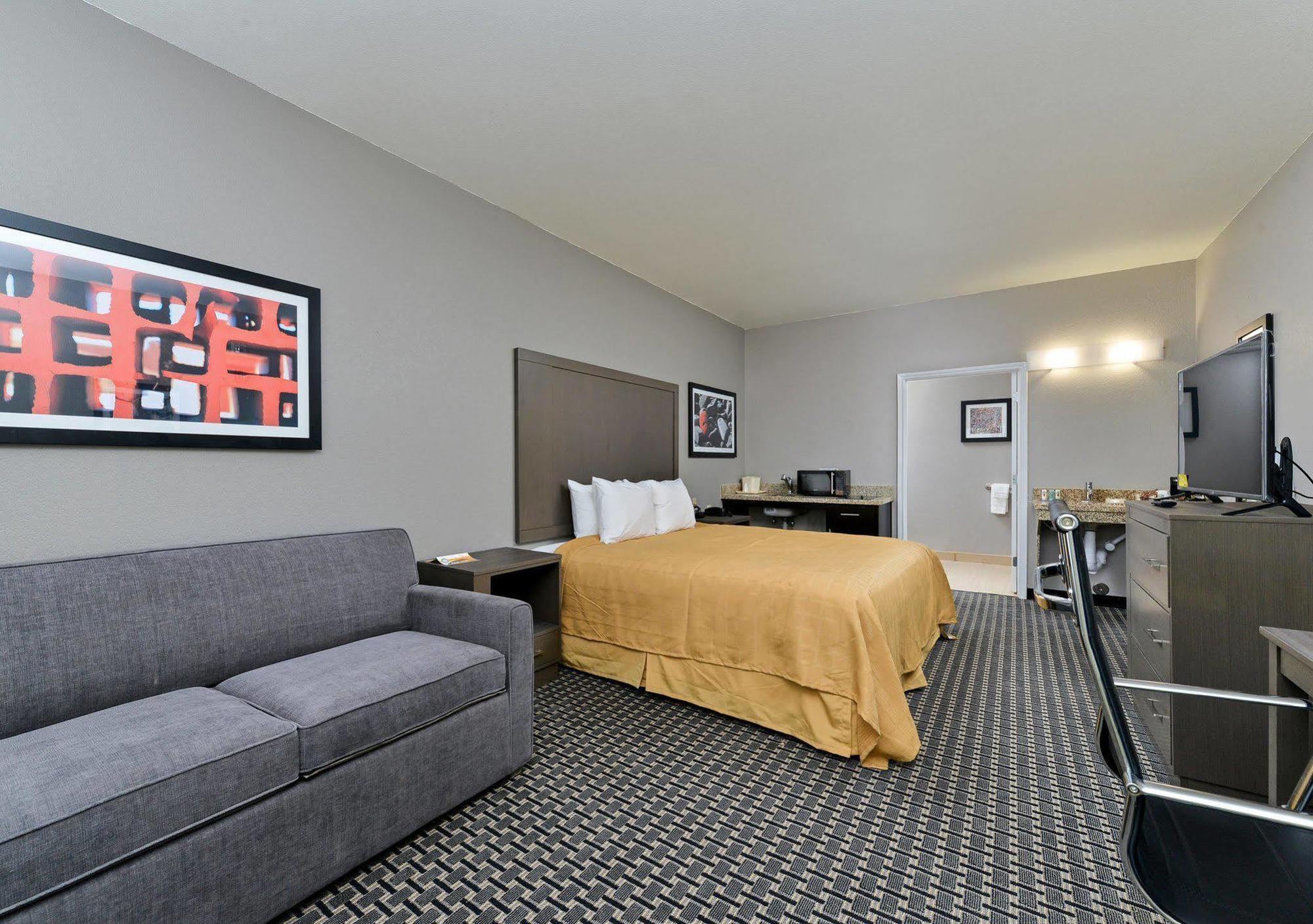 The Black Swan Lee - Lenox, Ascend Hotel Collection Exterior photo